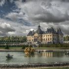 Schloß und Garten Vaux-le-Vicomte im Herbst