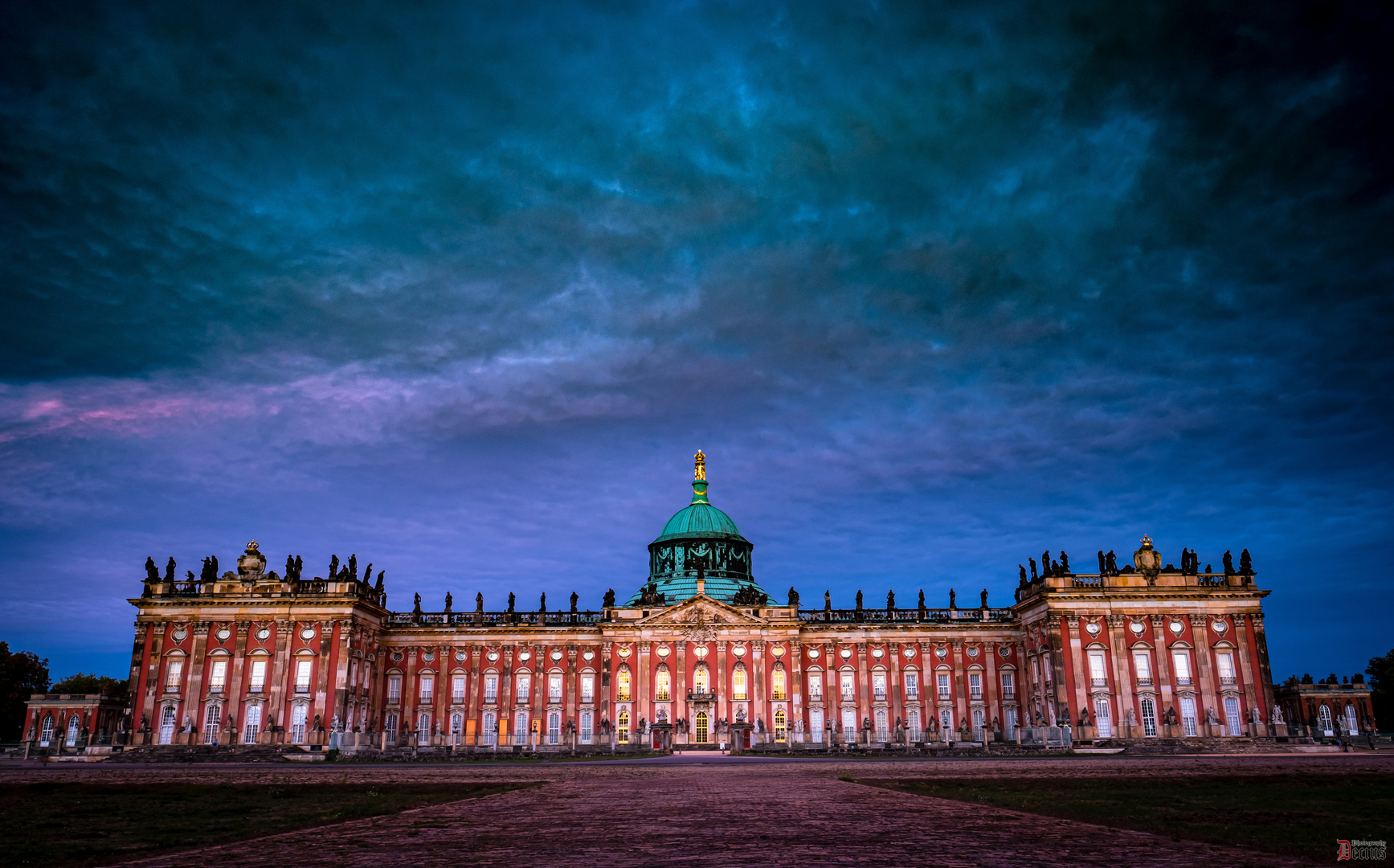 Schloss und Himmel