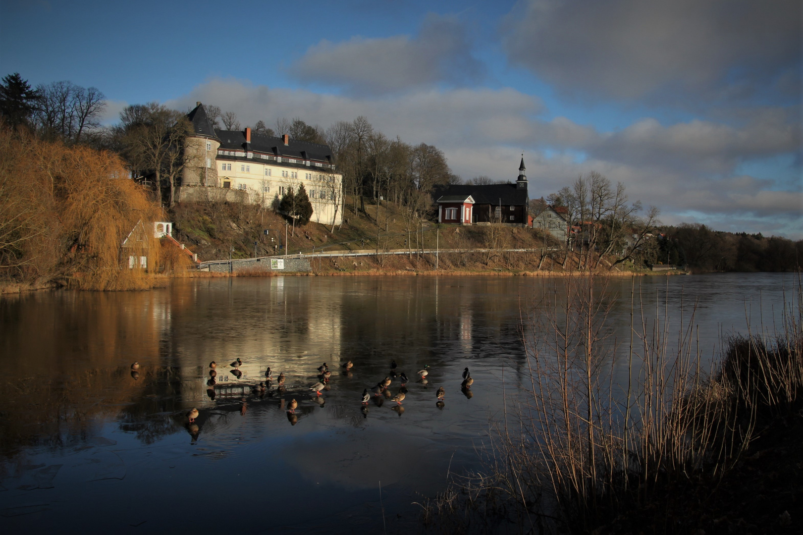 Schloss und Kirche in Stiege