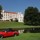 Schloss und Oldtimer