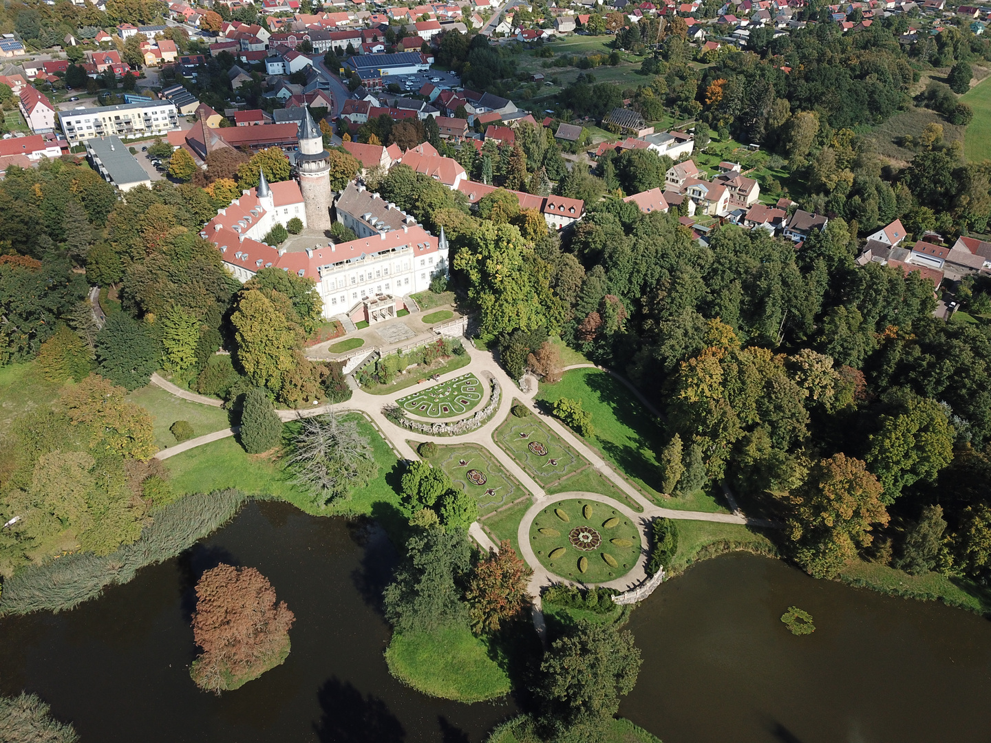 Schloss und Parterre 