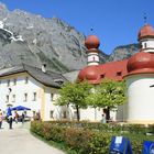 Schloss und Wallfahrtskirche St. Bartholomä