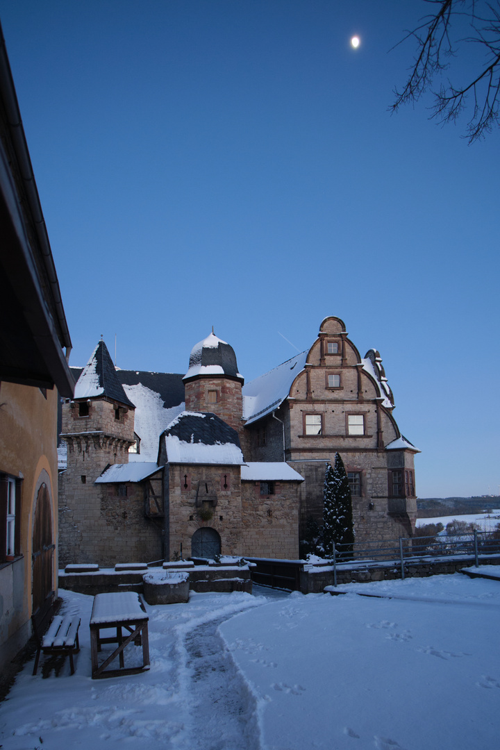 Schloss unter'm Halbmond