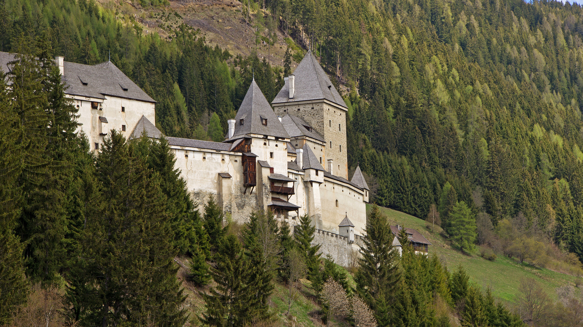 Schloss Unternberg vom Westen