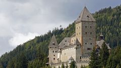 Schloss Unternberg von osten groß