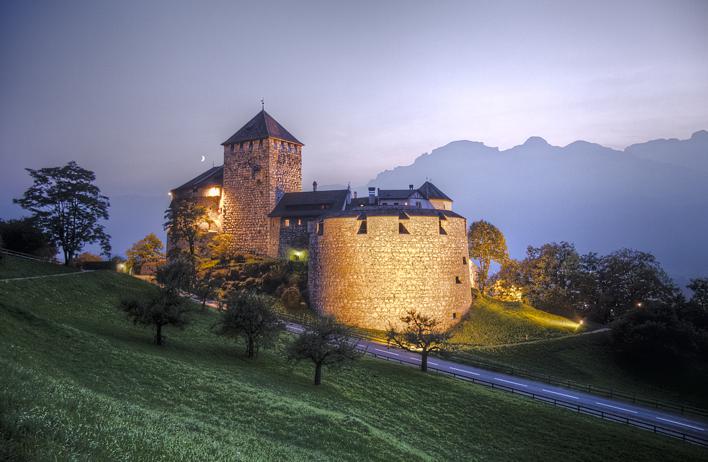 Schloss Vaduz in der Abenddämmerung