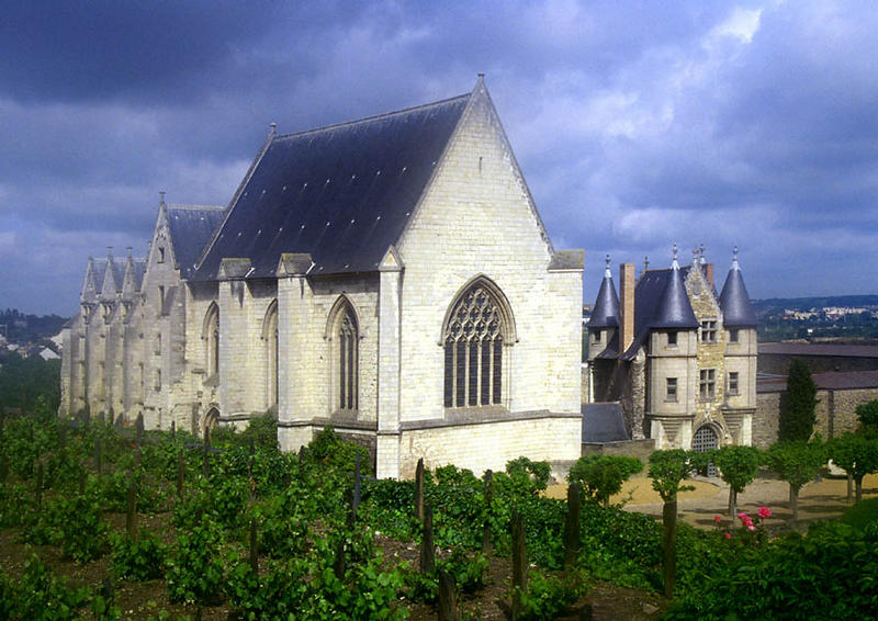 Schloss  von Angers bei einsetzendem Unwetter