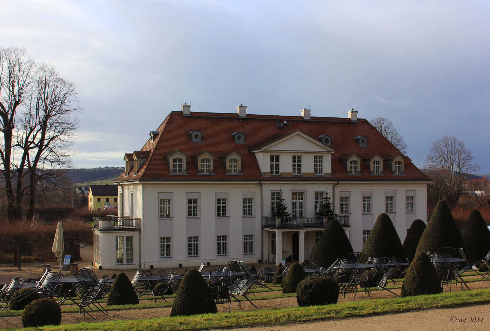 Schloß Wackerbarth im ganzen