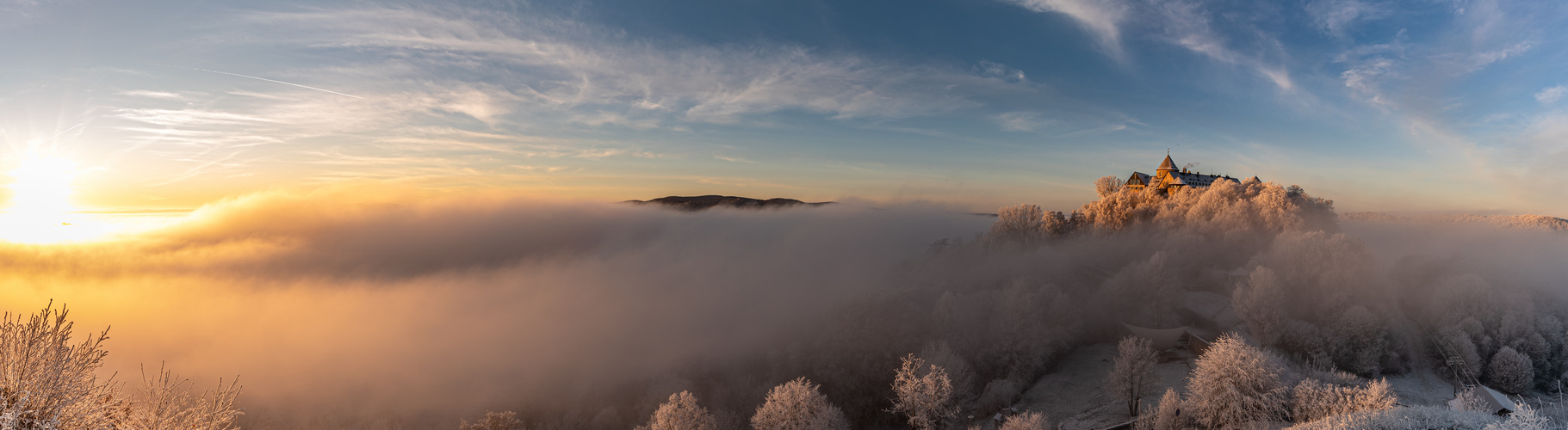 Schloss Waldeck im Winter im Nebel 