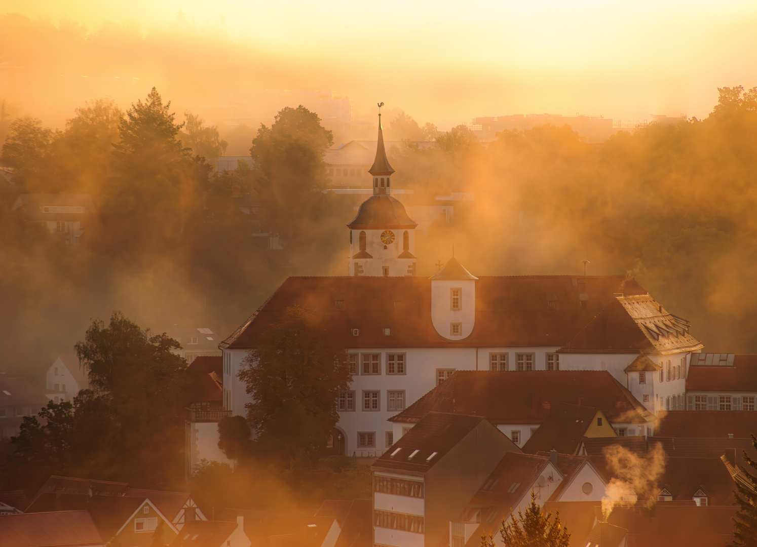 Schloss Waldenbuch in herbstlicher Morgenstimmung