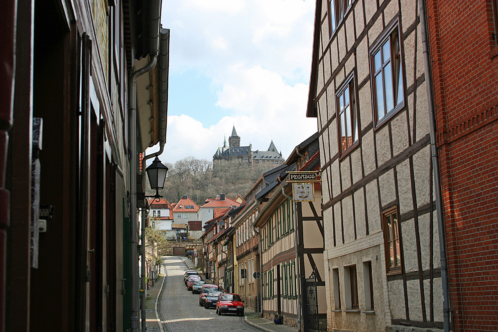 Schloß Wernigerode über den Dächern der Altstadt