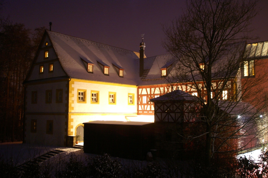 Schloss Wernsdorf bei Nacht 2