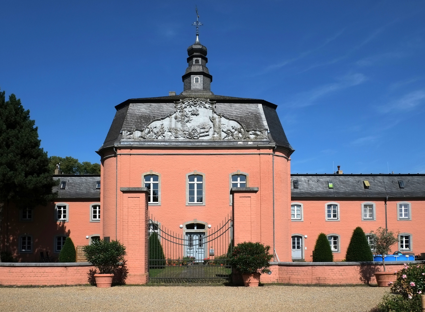 Schloss Wickrath  -1-    der Ostflügel