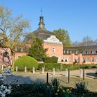 Schloss Wickrath im Frühling ...