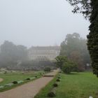 Schloß Wiesenburg im Nebel