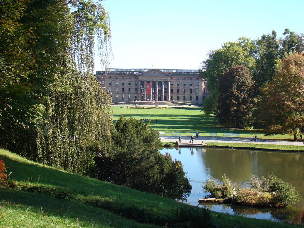 Schloss Wilhelmshöhe im Herbst 2011