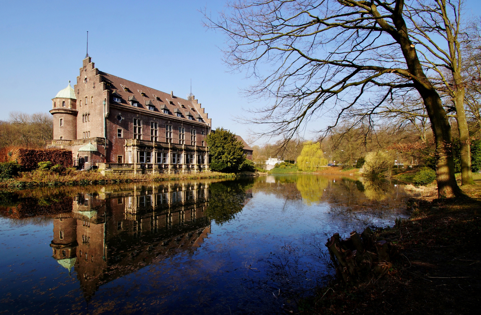 Schloss Wittringen von Südosten.