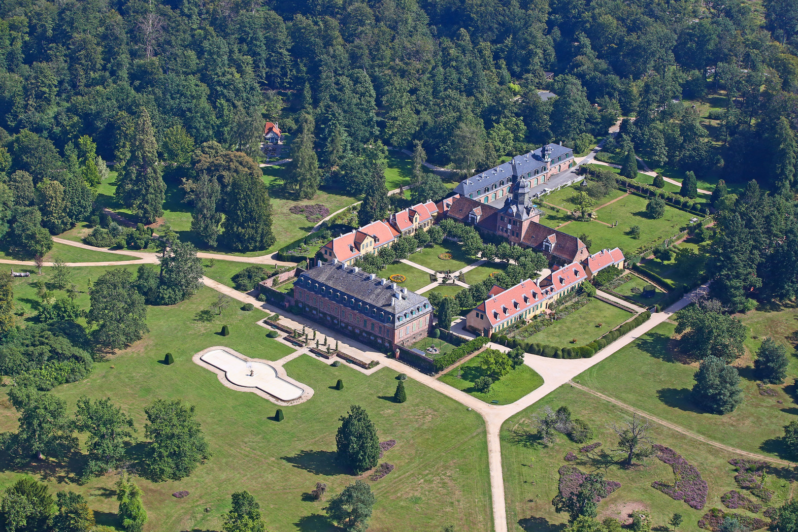 Schloss Wolfsgarten