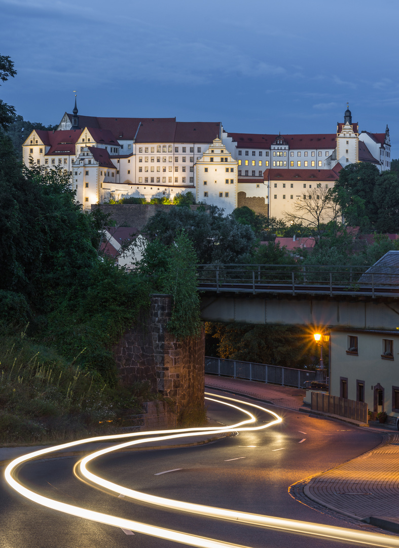 Schloss zur blauen Stunde