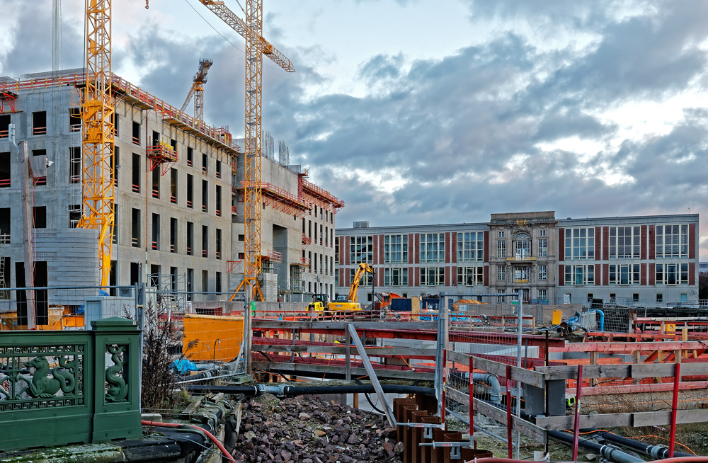 ... Schloßbaustelle ...