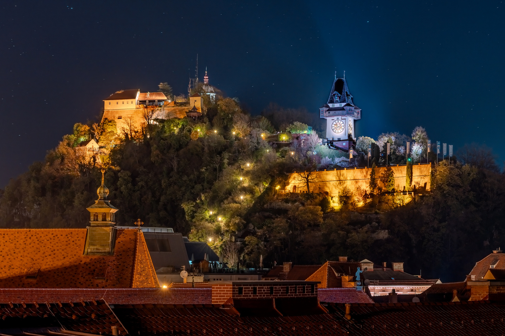 Schlossberg in der Nacht