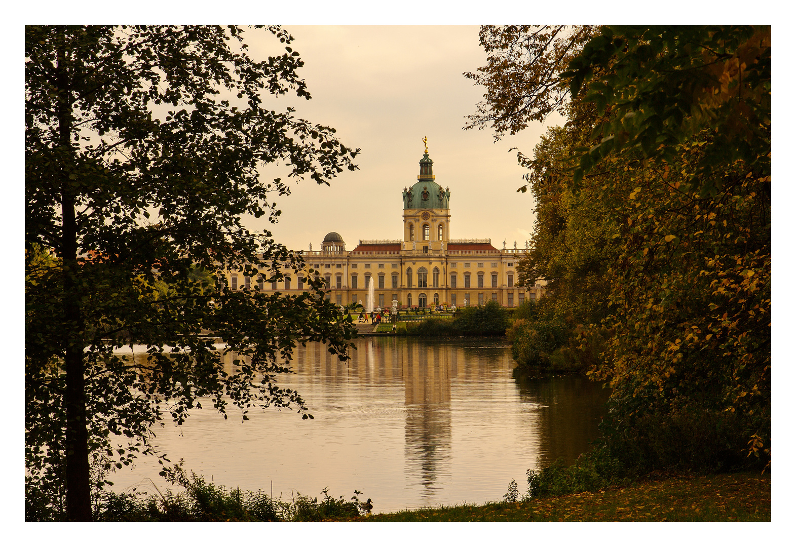 Schlossblick Foto Bild Urlaub Park Wasser Bilder Auf Fotocommunity