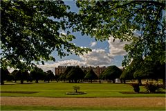 Schlossgarten von Hampton Court Palace / England