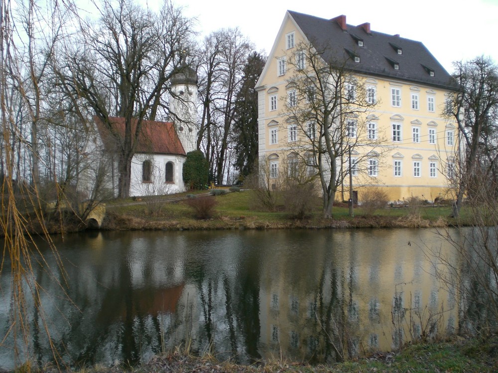 Schlossgut Erching in einer Regenpause am 6. Januar 2007.