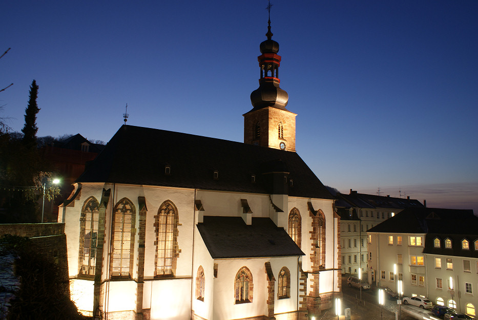 Schlosskirche in Saarbrücken bei Sonnenuntergang