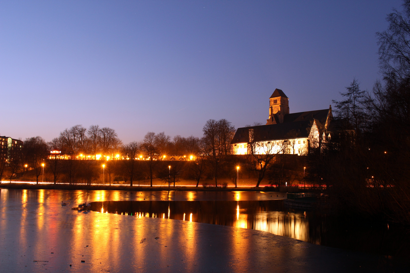 Schloßkirche mit Schloßteich in Chemnitz