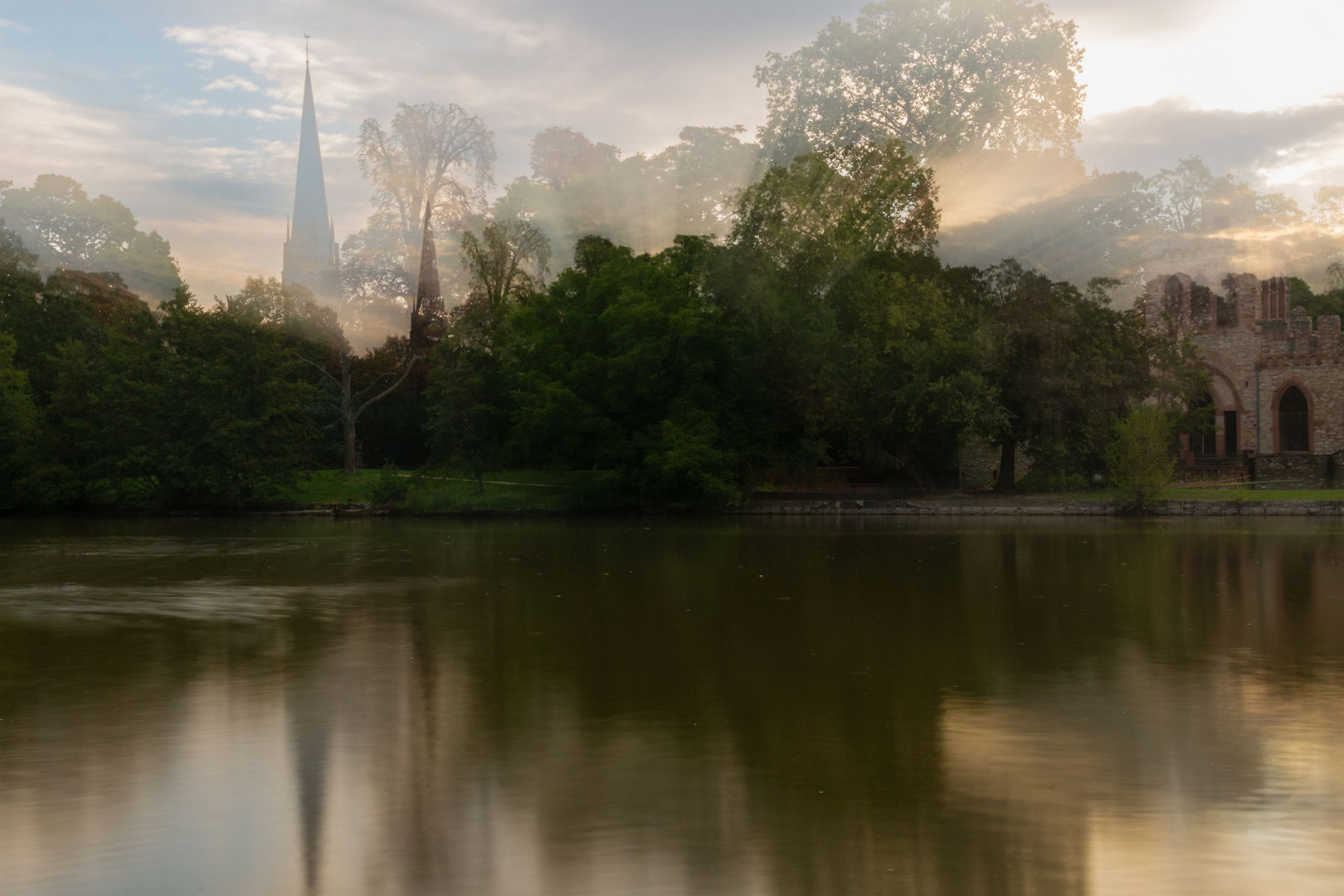 Schlosspark Biebrich am frühen Morgen...ein ICM-Experiment