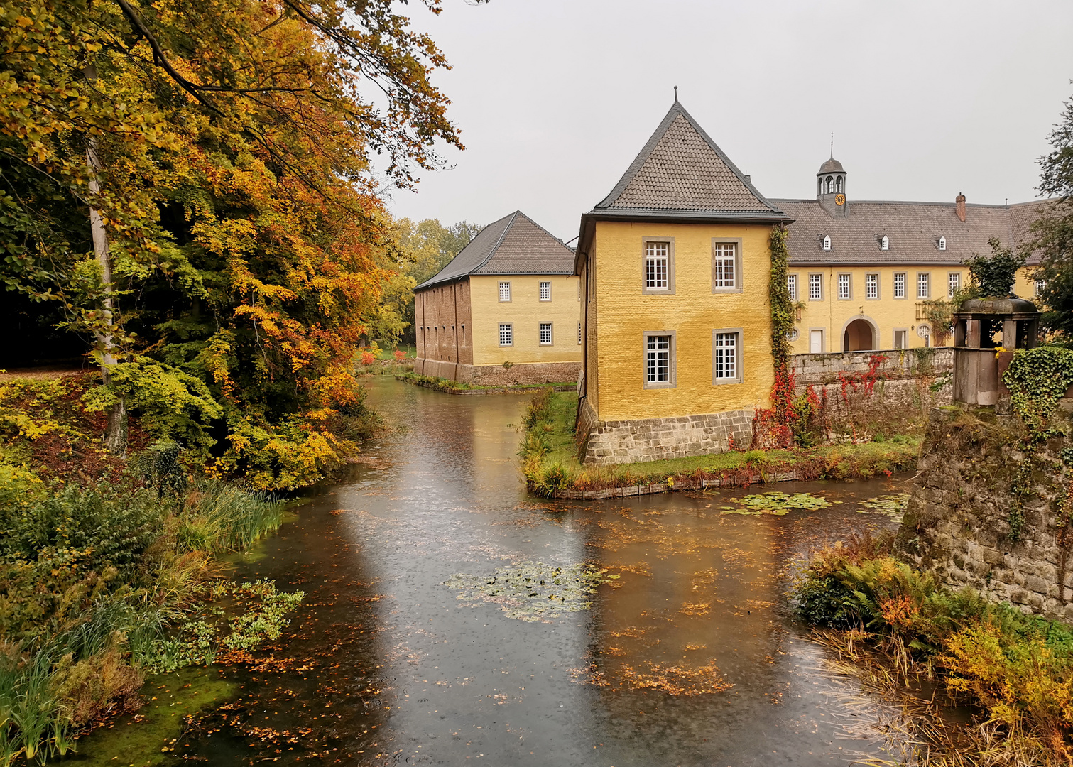 Schloßpark im Regen