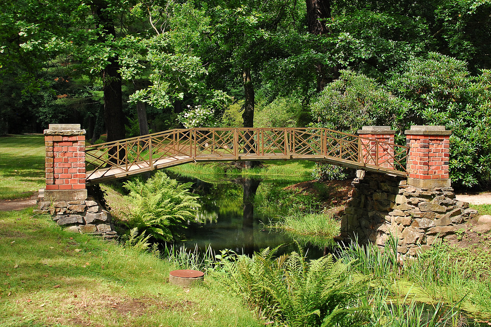 Schlosspark in Oranienbaum Wörlitz, alte Brücke