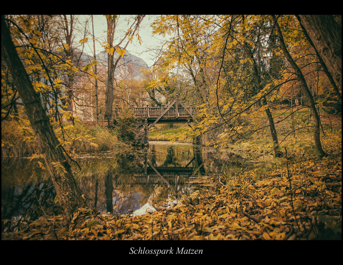 Schlosspark Matzen im Herbst