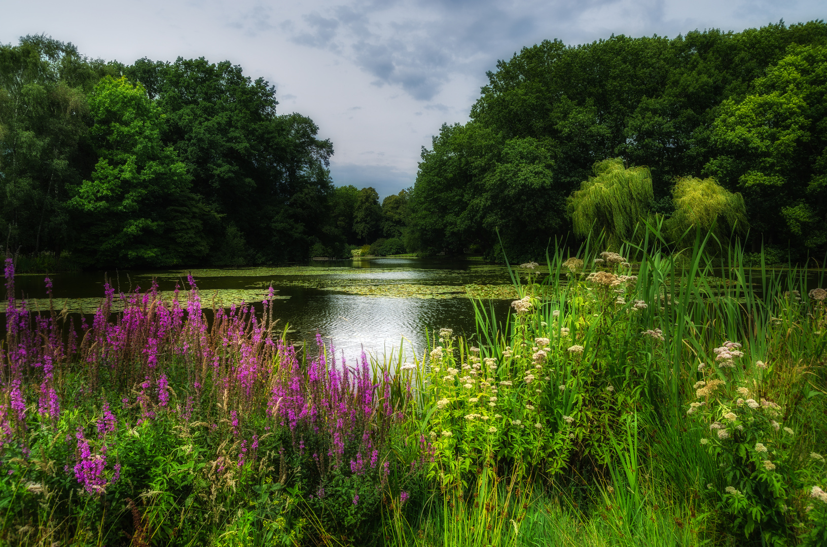 ...Schlosspark Schloss Anholt....