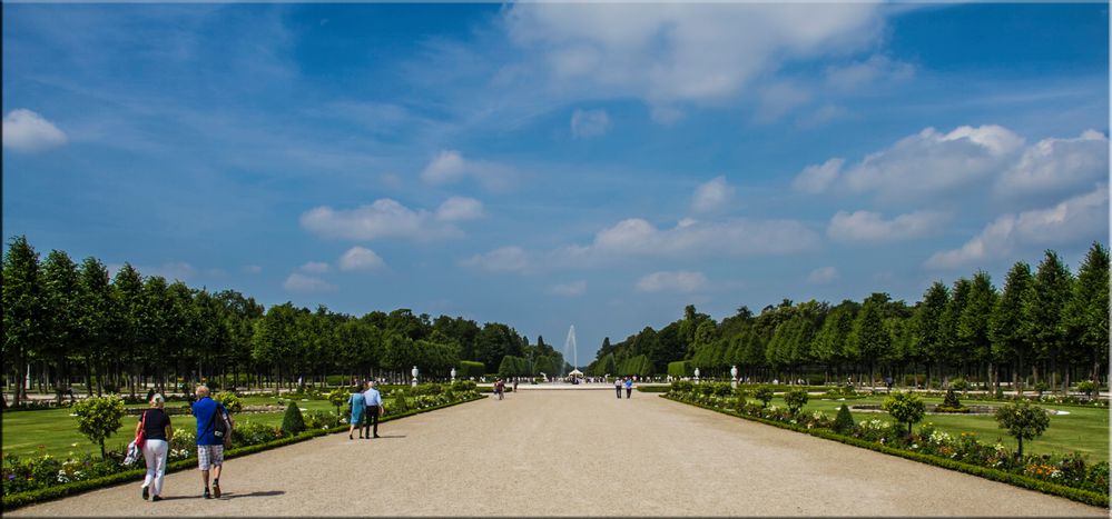 SCHLOSSPARK SCHWETZINGEN