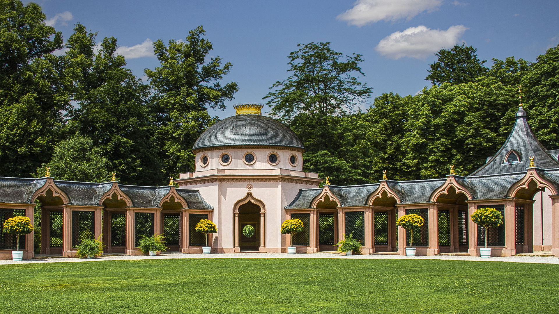 SCHLOSSPARK SCHWETZINGEN