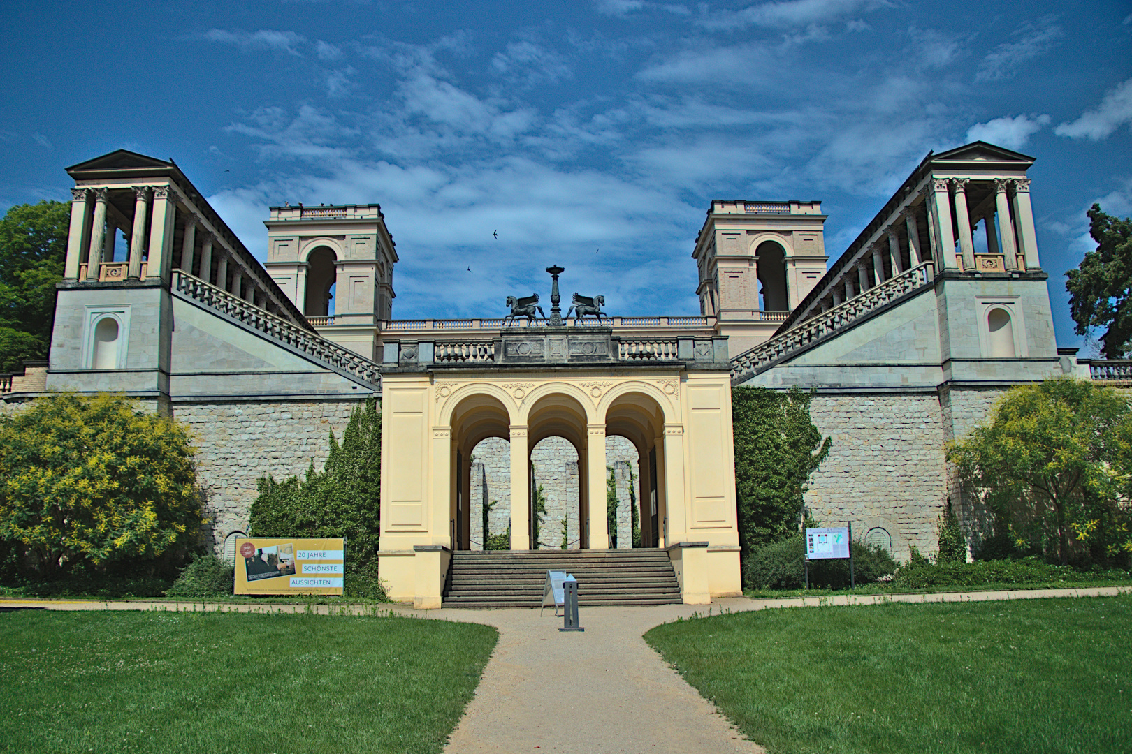 Schloss_Pfingstberg_2