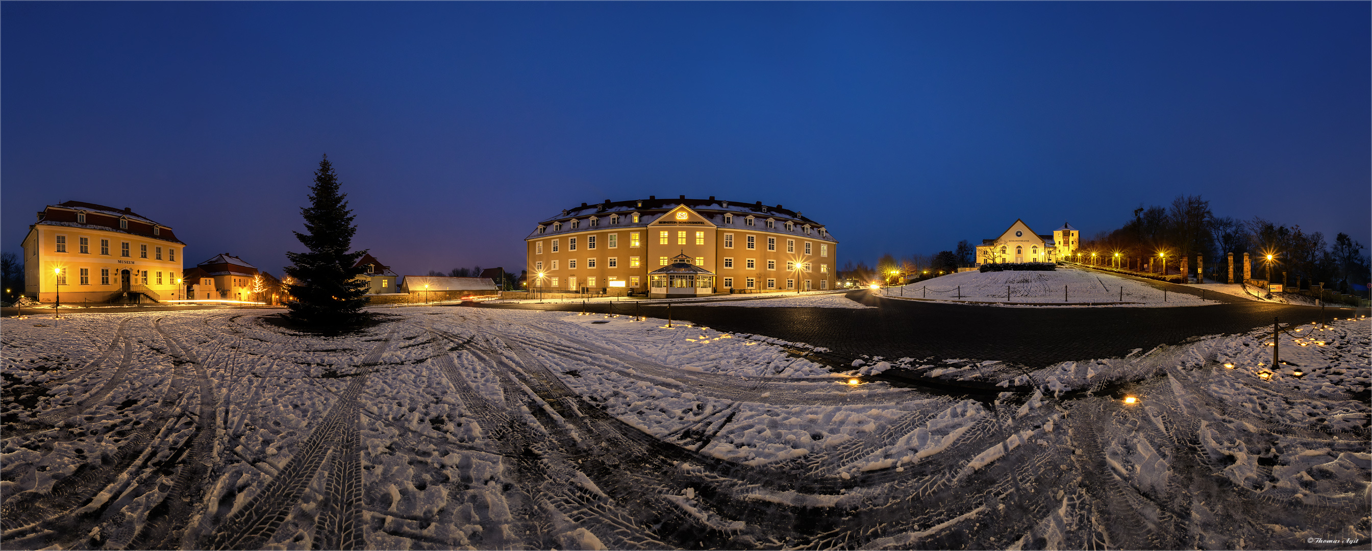 Schlossplatz Ballenstedt...