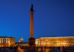 Schlossplatz bei Nacht