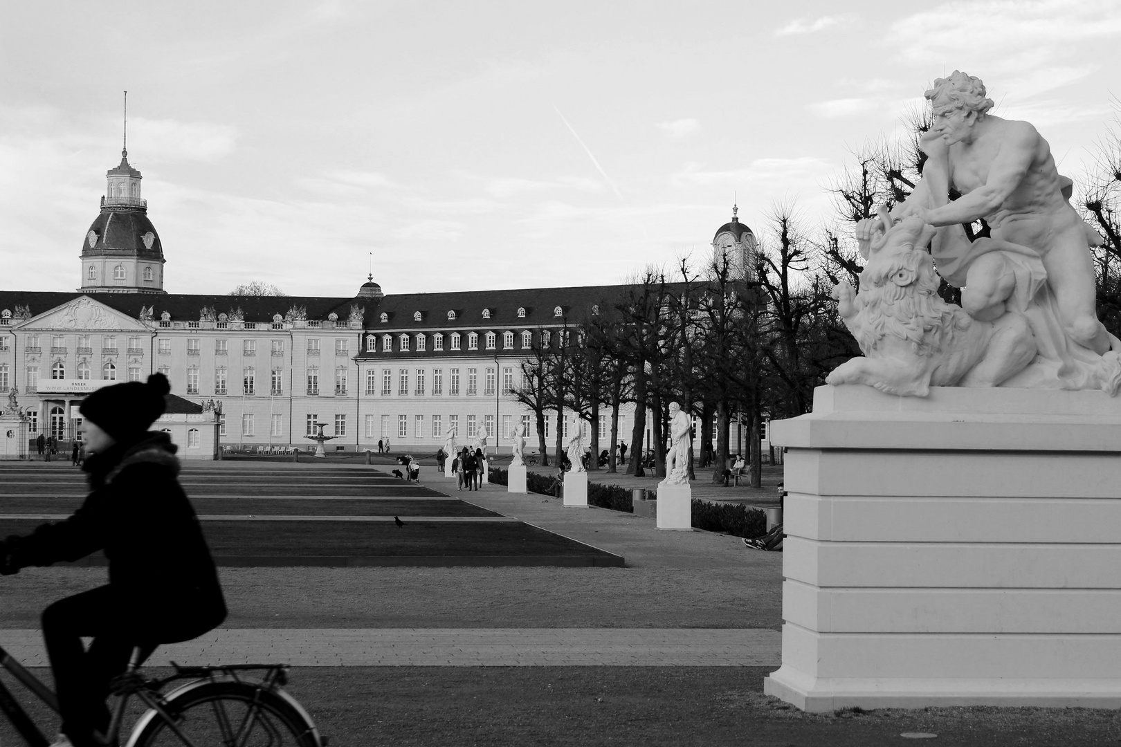 Schlossplatz, Karlsruhe II