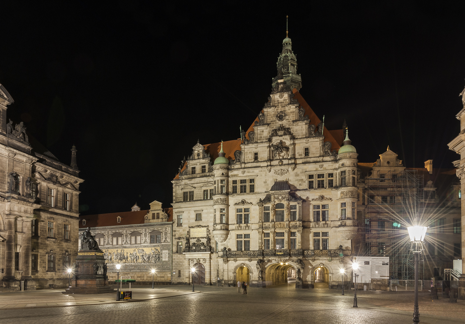 Schloßplatz mit Georgenbau