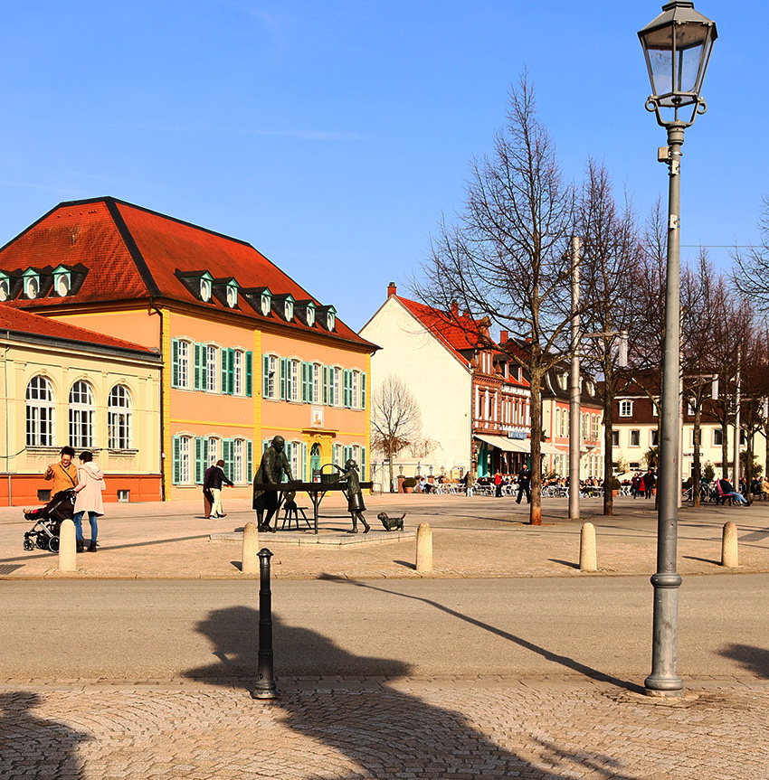 Schlossplatz Schwetzingen im Februar 2024
