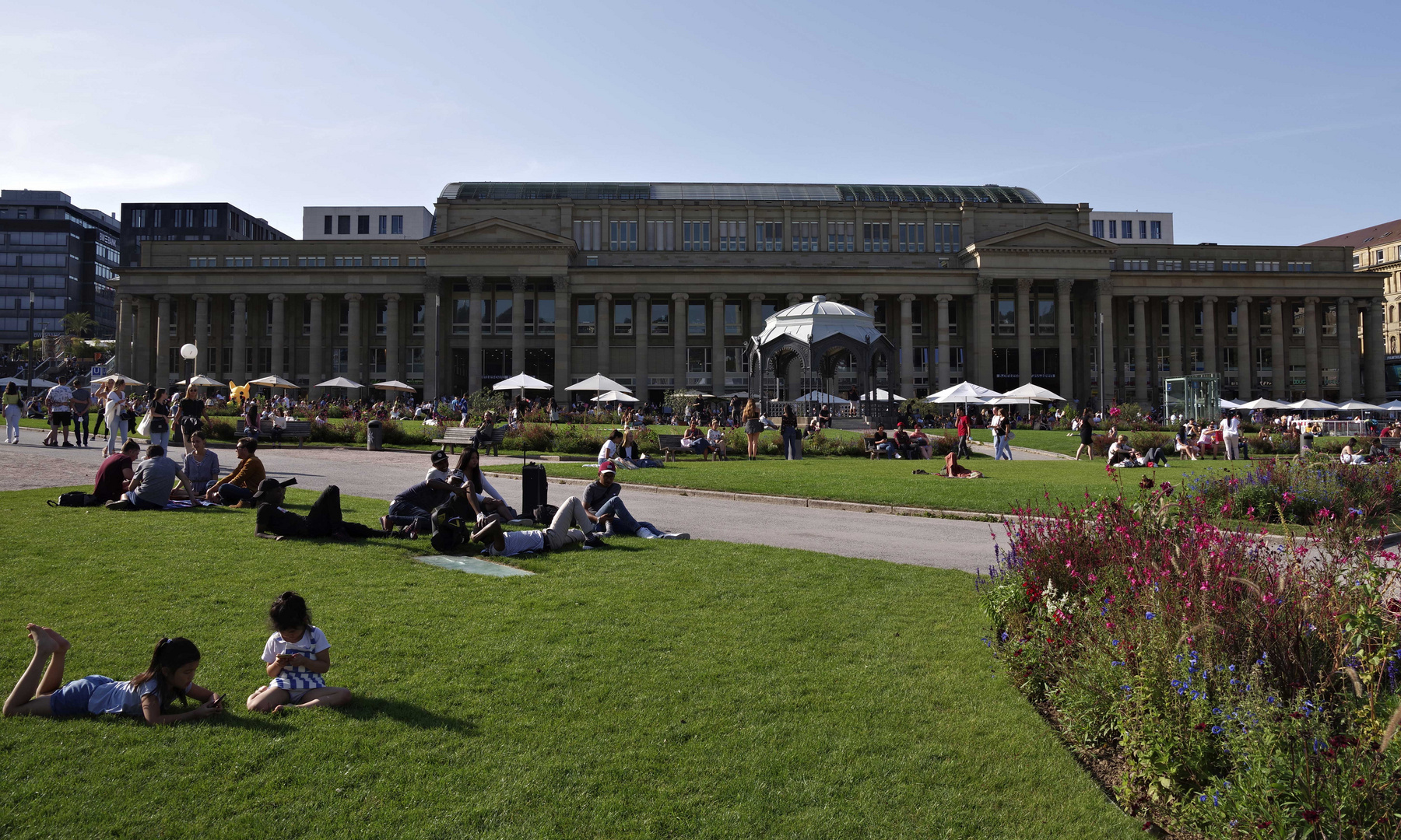 ...Schloßplatz Stuttgart