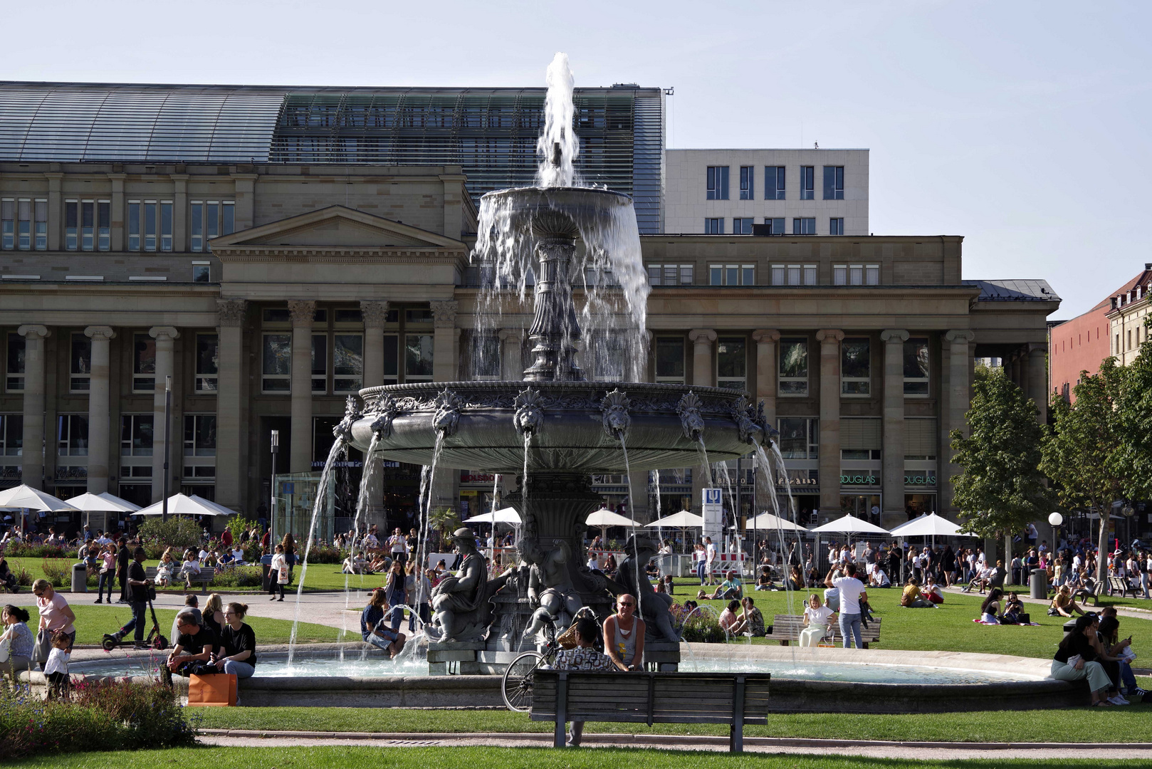 ...Schloßplatz Stuttgart