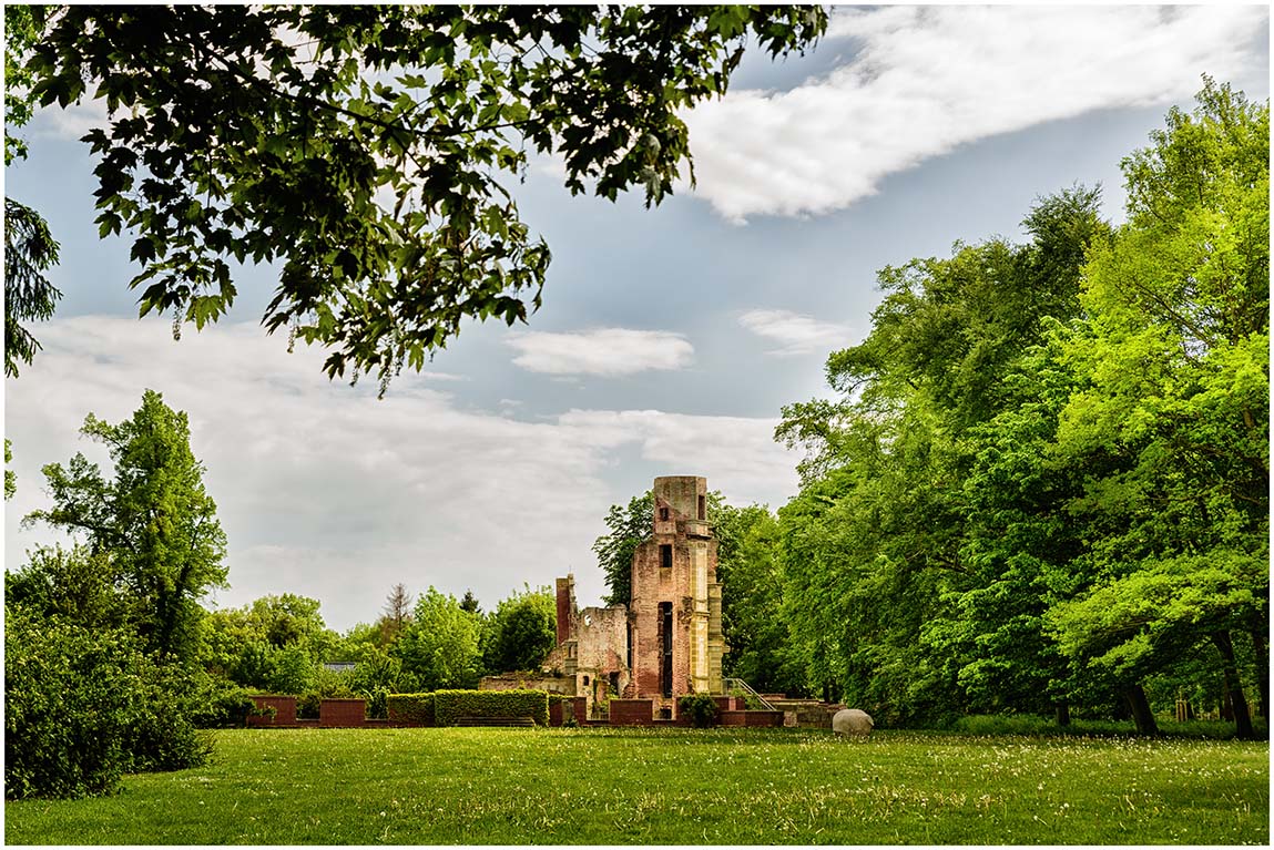 Schlossruine Pansevitz #1