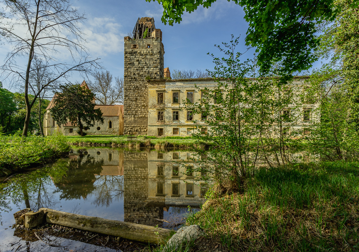 SCHLOSSRUINE POTTENDORF IN NIEDERÖSTERREICH