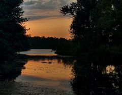 Schlosssee im Abendrot .. 