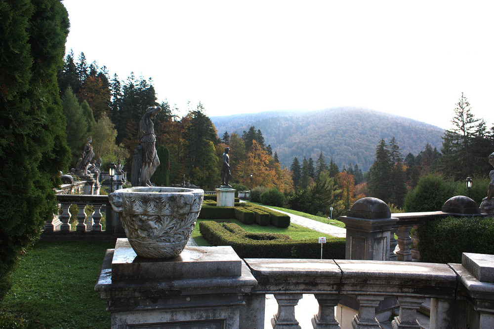 Schloßterassen Peles-Sinaia