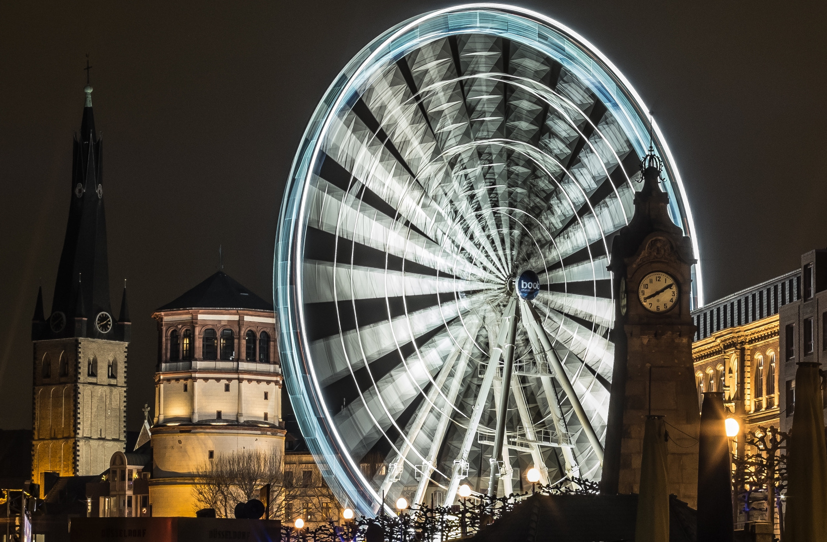 Schlossturm mit Riesenrad, Düsseldorf Altstadt